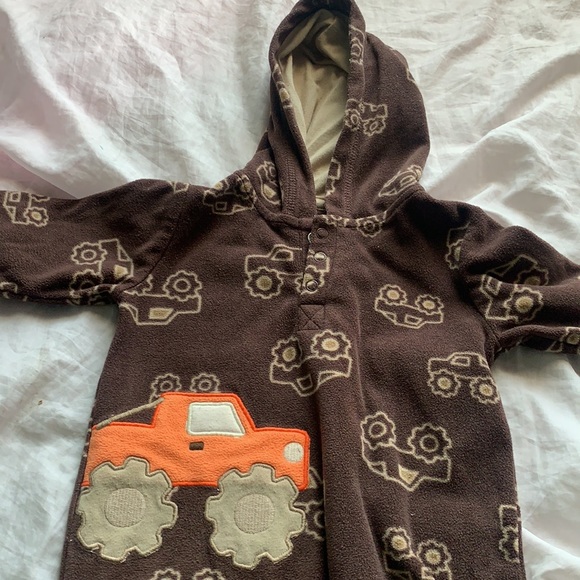 6-9M clothes lot - Picture 10 of 14